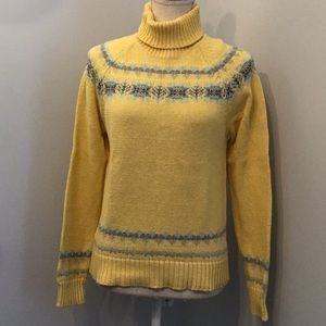 Turtleneck sweater | Snowflake design